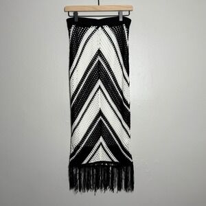 Willow & Wind Womens Crochet Skirt M Black White Chevron Fringe Festival Western